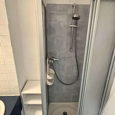 Avec Piscines, Proche Et Commerces - 4 Couchages, Garage, Lave-linge, Tv - Fr-1-225-445